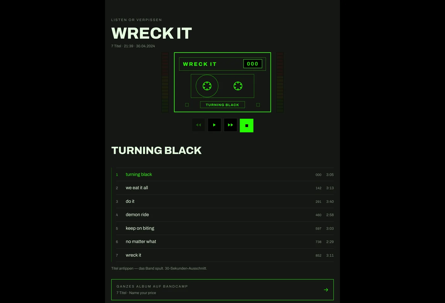 La web de Boost Banner: la pletina de casete —su disco, rebobinable pista a pista